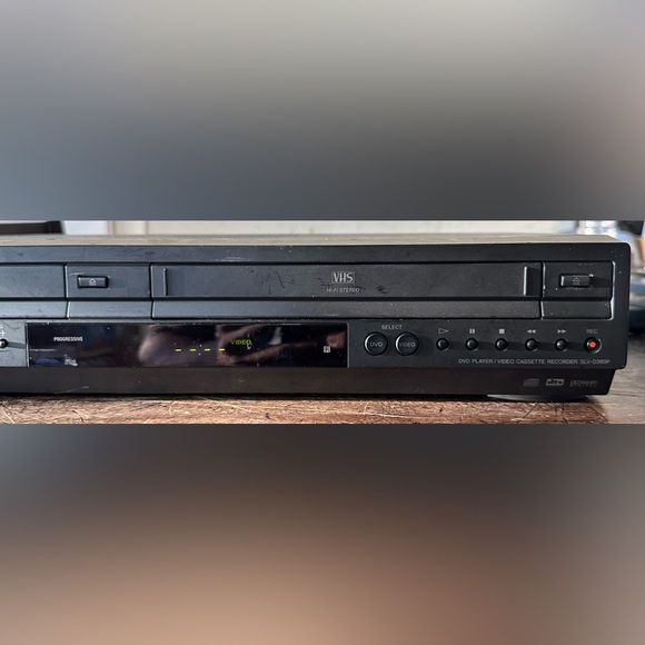 Sony SLV-D380P DVD/VCR Tunerless Progressive Scan DVD/VHS Combo Player No Remote - Picture 4 of 15